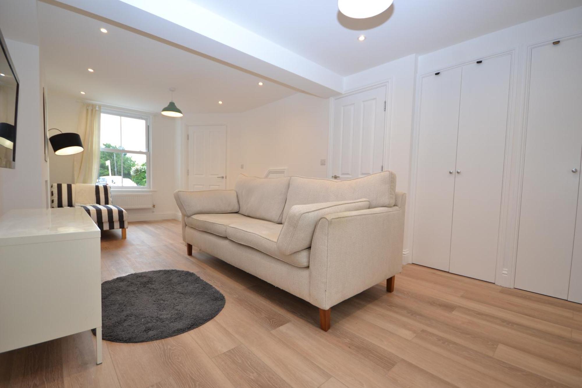 Freshly Refurbished, Peaceful Victorian House Casa vacanze Worcester Park