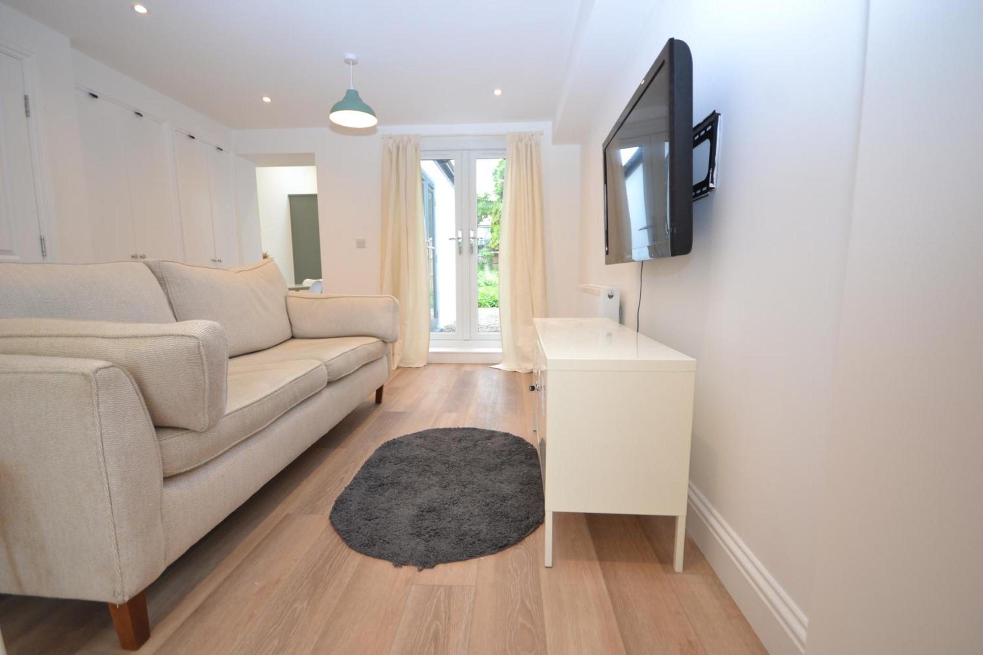 Freshly Refurbished, Peaceful Victorian House