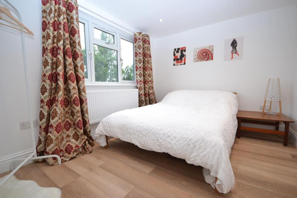 Freshly Refurbished, Peaceful Victorian House *
